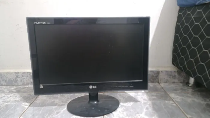 Monitor LG Flatron 19 polegadas.
