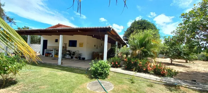 Granja 221m² de construção, 1600m² de terreno, 2 Quartos (1 Suíte), Varanda L, Escritura p
