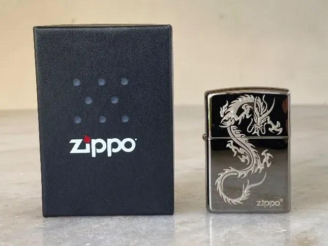 Isqueiro Original Zippo, Chinese Dragon Design.