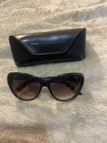 Óculos Marc By Marc Jacobs,não vendo pela OLX,só venda pessoalmente .