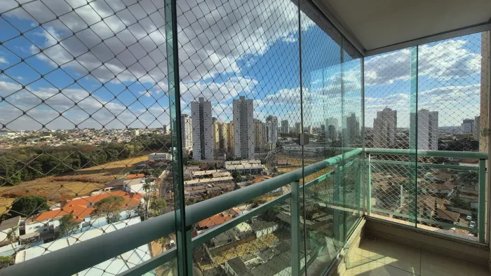 Apartamento de 109 mts andar alto no Jundiaí com 4 vagas de garagem