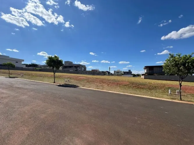Venda de Terreno / Condomínio na cidade de Araraquara