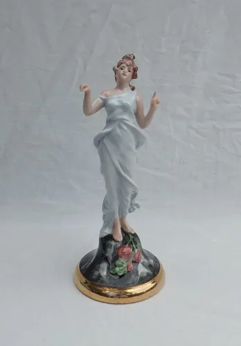 Escultura em PORCELANA Vintage.