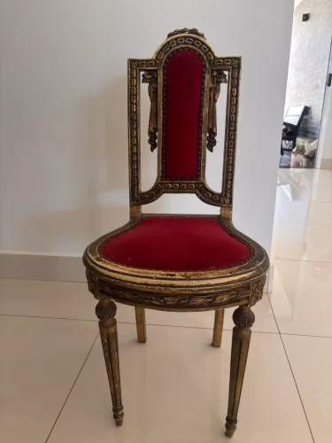 Cadeira antiguidade