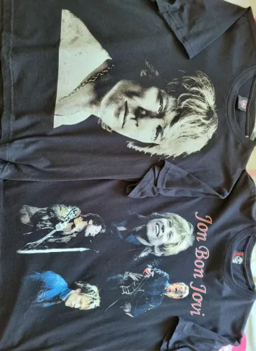 Camisetas Bon Jovi (tamanho P)