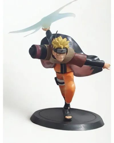 Action Figure Naruto.