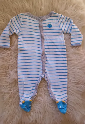 Macacão de bebê Carters desapego 3 meses