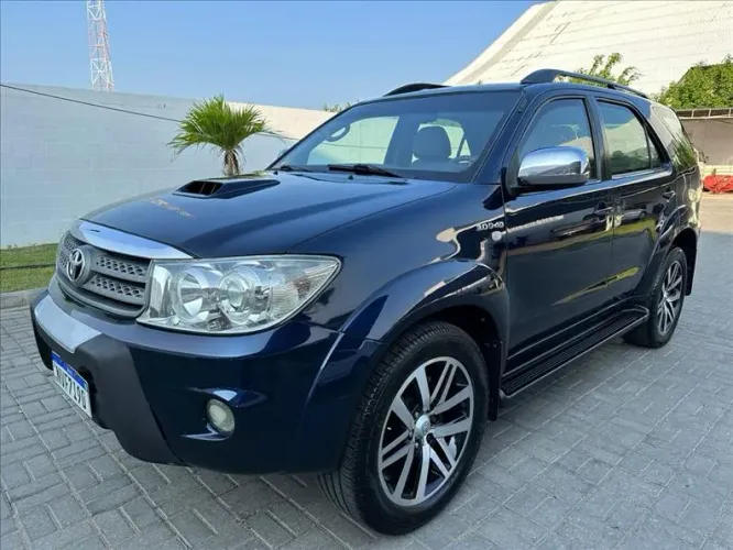 TOYOTA HILUX SW4 3.0 SRV 4X4 7 Lugares 16V Turbo I