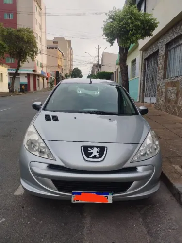 Peugeot 207 XR 1.4 Flex 8V 5P 2013