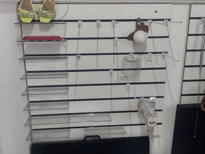 Expositor de Loja para Roupas e Acessórios