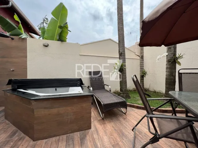 Casa em Condomínio à Venda em Campinas, Parque Rural Fazenda Santa Cândida, aceita permuta