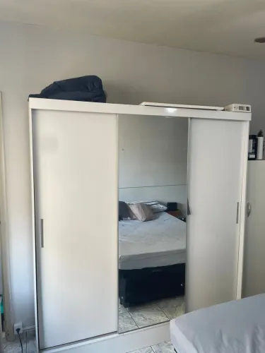 Vendo Guarda Roupa