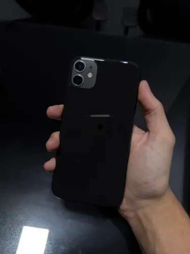 iPhone 11