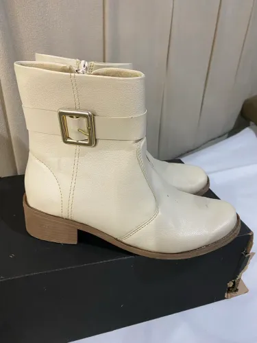 Botas