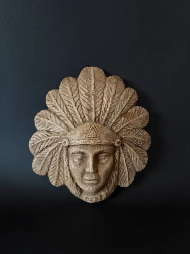 Escultura de parede Índio Apache artesanal