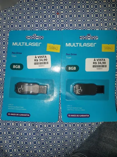 Par de Pendrives 8GB Titan Multilaser. R$ 20 por unidade 