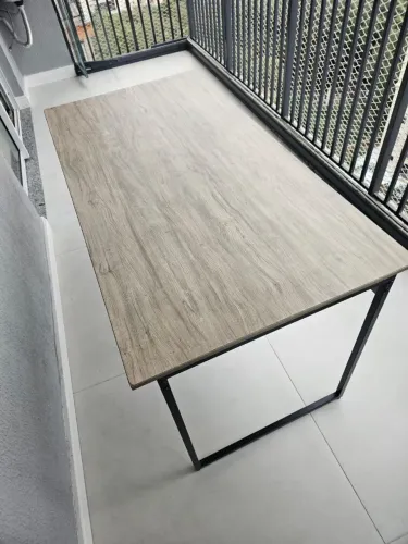 mesa com banco industrial