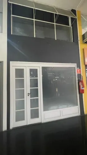 Loja com 35m² na região central de Itaipava!