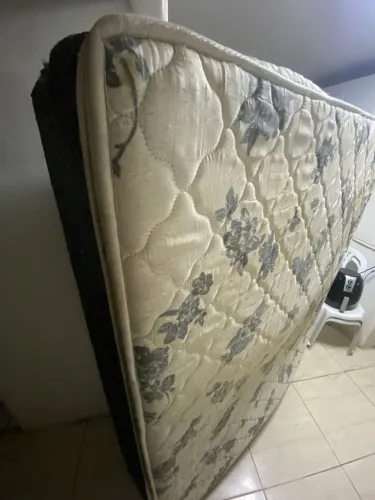 Cama com colchão completo 