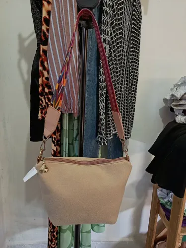 Bolsa de ombro nude Tam médio 