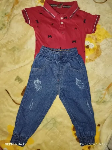 Conjunto de calça jeans e camisa polo menino 1/2 anos .
