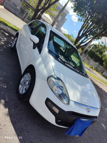 Fiat Punto Attractive Italia 1.4 F.flex 8V 5P 2013