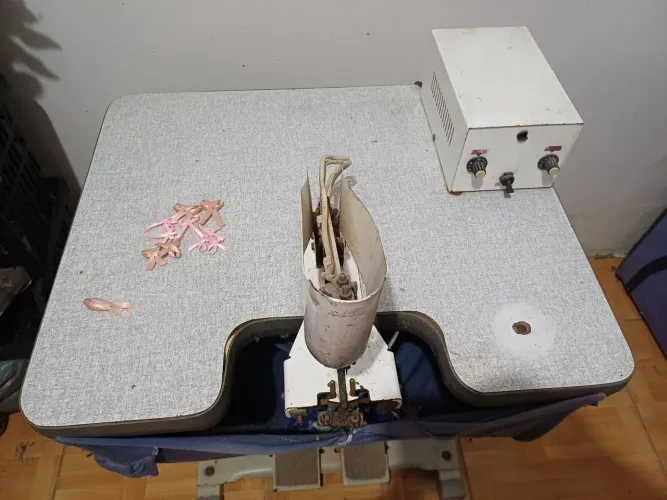 Máquina de fazer laços