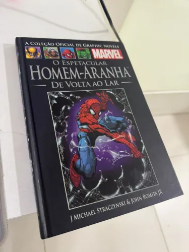 HQ e Livro do Homem-Aranha especiais