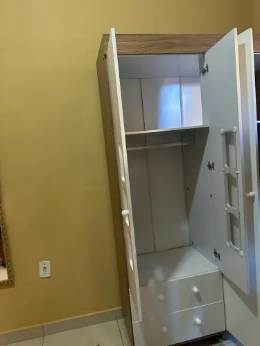 Vendo guarda roupa infantil em bom estado