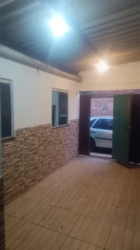 Aluga-se casa no pedregal 750 incluso água e luz.