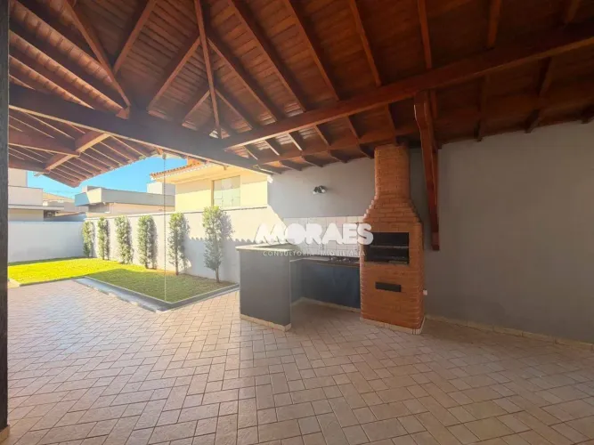 Casa com 3 quartos, sendo 1 suíte à venda, 178 m² por R$ 1.290.000 - Residencial Villaggio