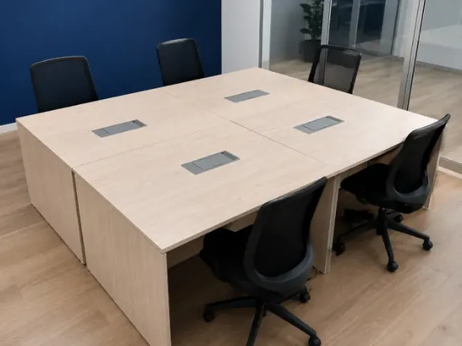 Estação de Trabalho para 4 Pessoas / Mesa Modular de Escritório com Passa-Cabos