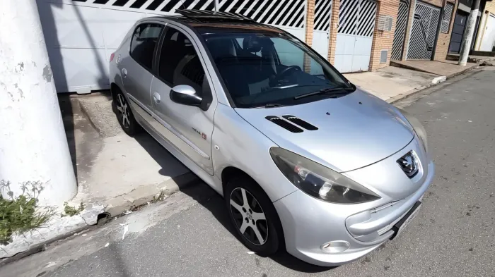 Peugeot 207 Quiksilver 1.6 Flex 16V 5P 2013