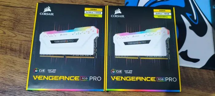 Memória RAM Corsair Vengeance RGB White 48GB