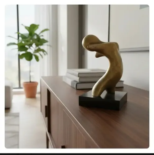 Escultura em bronze corpo feminino