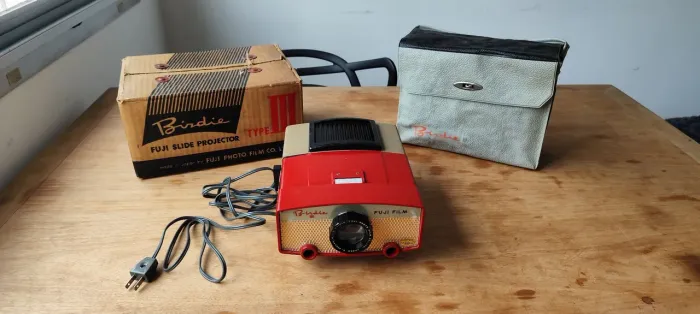 Retro projetor vintage Birdie Type lll Fuji