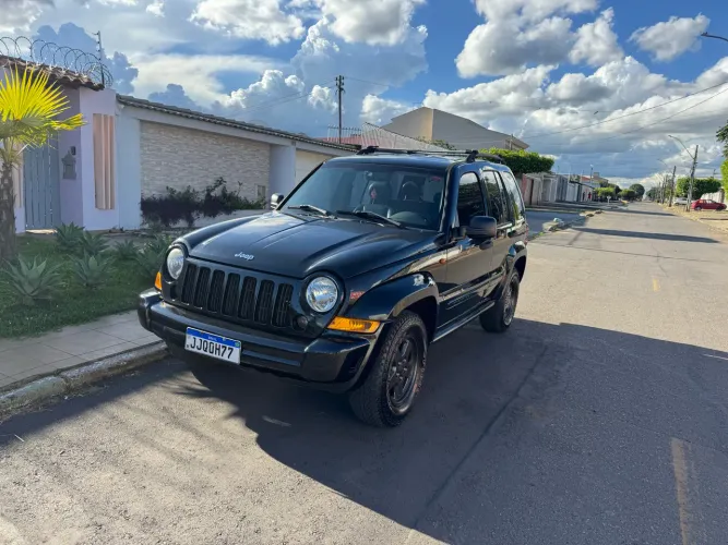 Jeep Cherokee Sport 3.7 4X4 V6 12V Aut. 2005