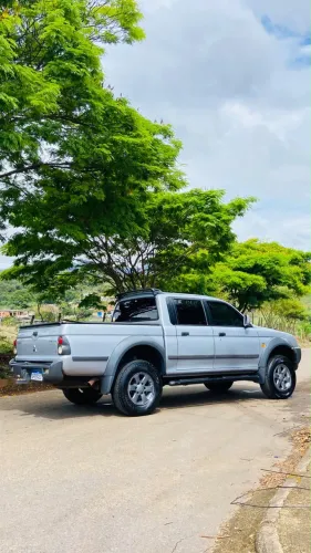 Mitsubishi L200 Outdoor HPE 2.5 4X4 CD T.dies. Mec. 2012