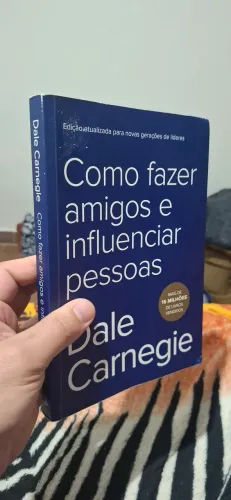 Como Fazer Amigos e Influenciar Pessoas - livro a venda