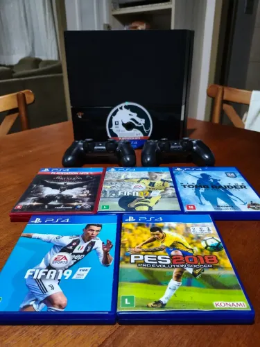 PlayStation 4 FAT 500GB + 2 Controles + Jogos (Completo)