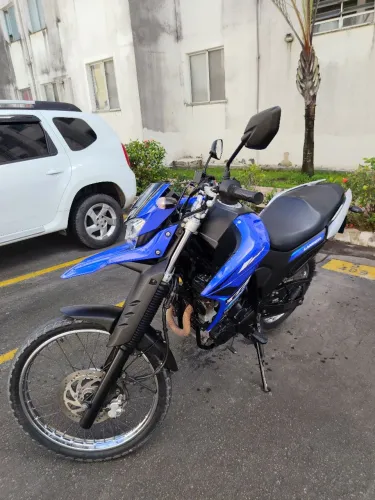 Vendo Yamaha Lander 250 BlueFlex ABS 2023.