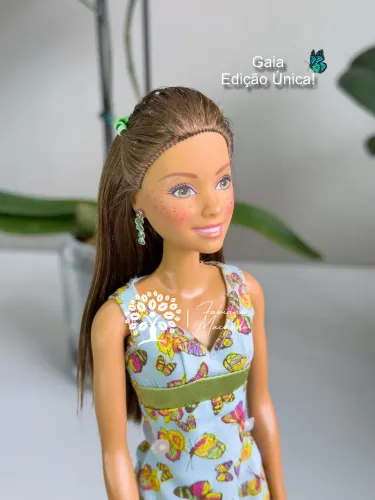 BARBIE GAIA - PEÇA ÚNICA DE ATELIER (CUSTOMIZADA OOAK)