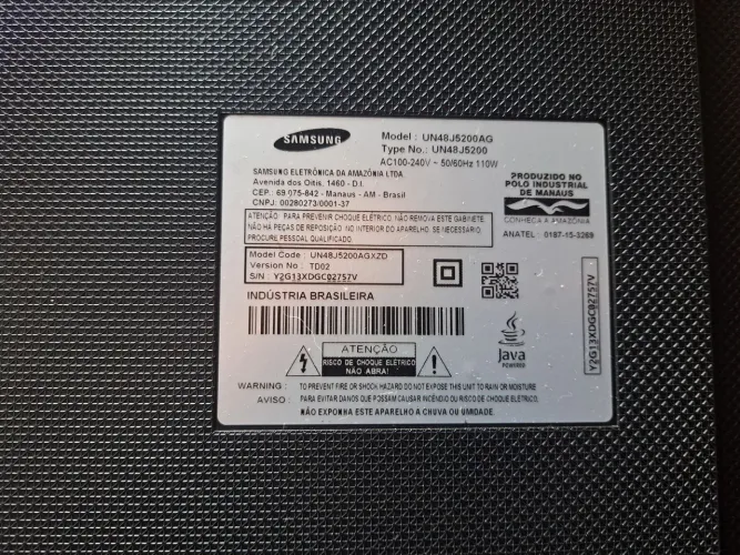 Placas de TV smart q teve a tela quebrada. 