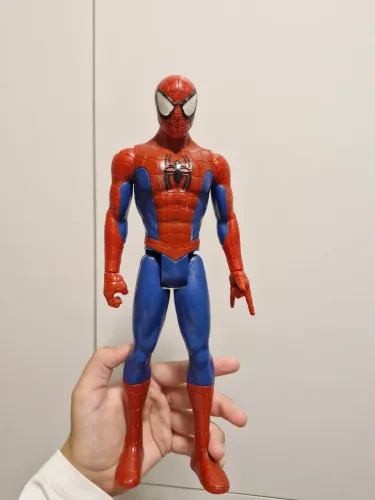 Boneco homem aranha