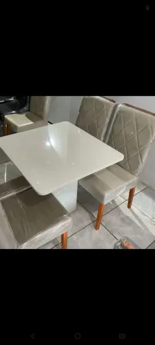 Mesa tampo de vidro 80 por 80