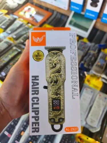 Máquina de cortar cabelo e barba 