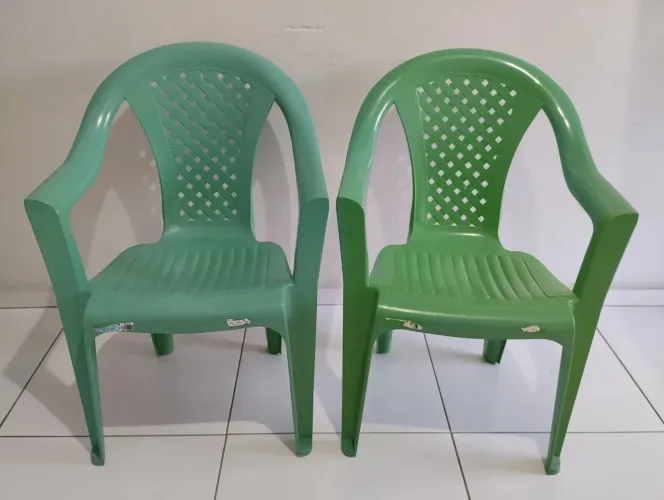 Par de cadeiras por 50 reais 