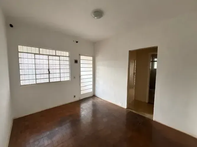 Casa para aluguel com 02 dormitórios em Mogi Mirim - SP