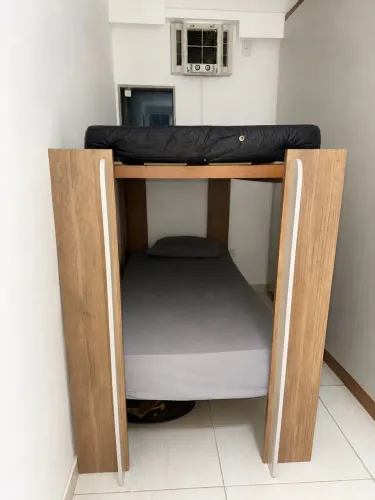 beliche suspenso / cama loft de solteiro (escada precisa de reparo)
