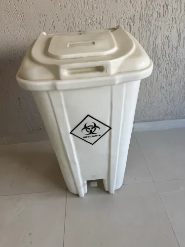 Lixeira 240l infectante